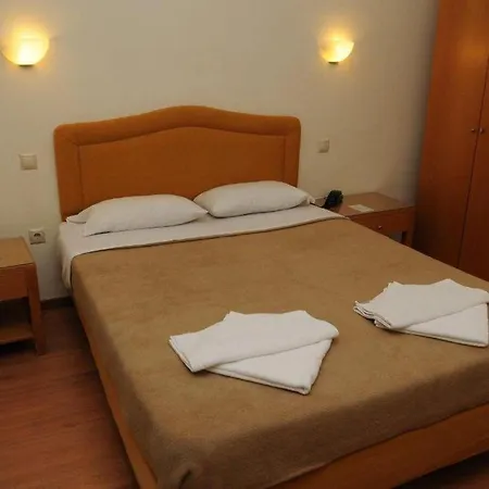 Pantheon Hotel 2*